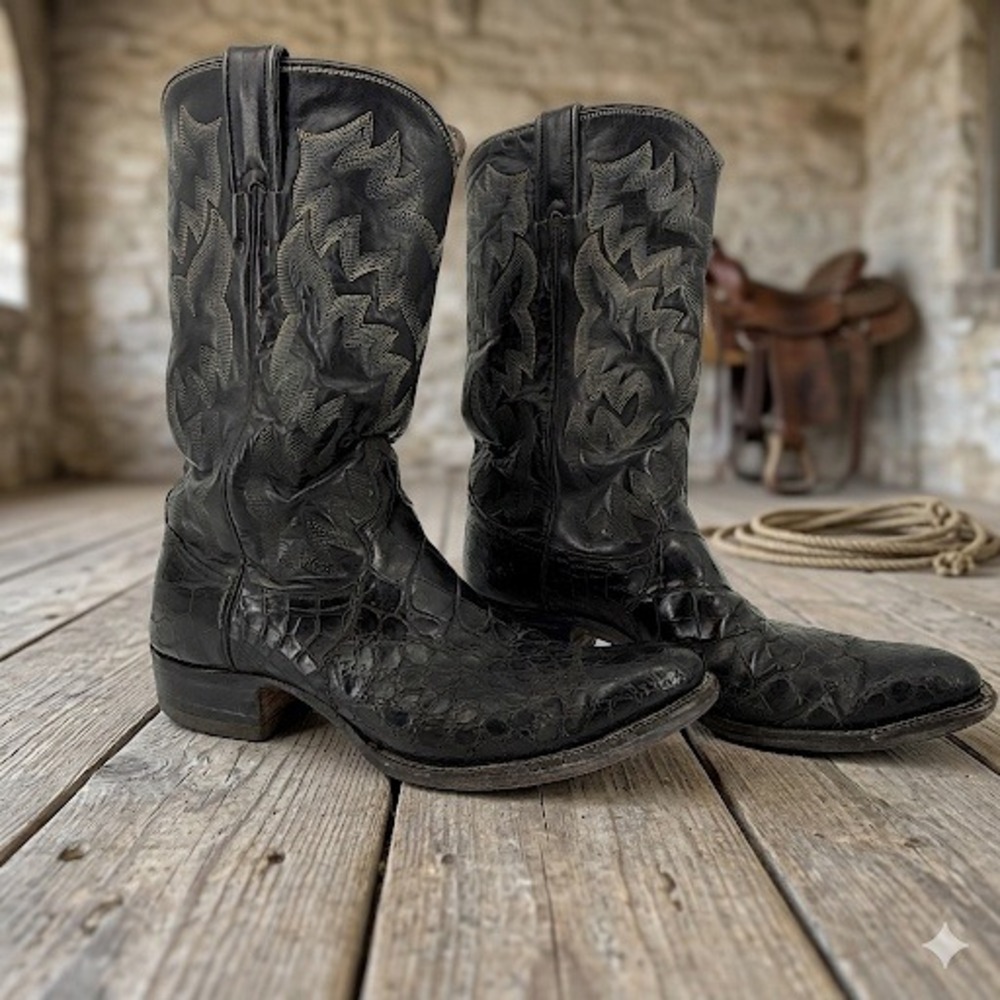 Vintage 80's Rare Exotic Alligator Western 10 M Cowboy Boots Black Cats Paw Heel